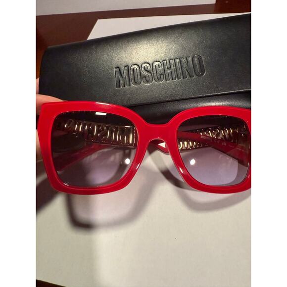 Moschino sunglasses